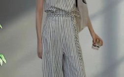 条纹女装怎么搭才好看？