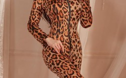 连体套装女装怎么穿才好看？