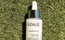 一瓶精华如何同时祛痘、美白、抗老？