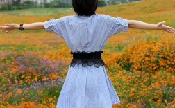 莉莉女装蓝白条衬衫裙，怎么搭配更出彩？