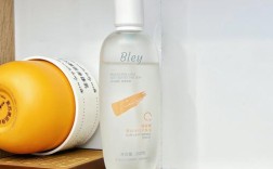 身体干燥该抹什么护肤品？