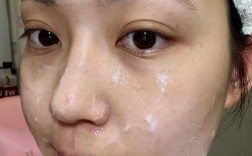 护肤品擦完脸上油油的