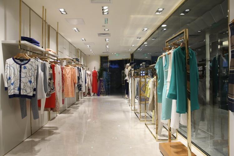 Luisa Ragnoli女装有何独特设计魅力?-图3 Luisa Ragnoli女装有何独特设计魅力?-图3