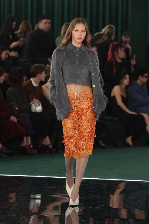 Gucci 2025秋冬女装，如何诠释新季美学？-图3