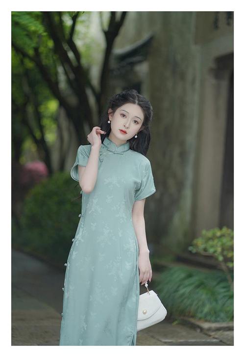 裁缝旗袍如何诠释中国风女装之美?-图1 裁缝旗袍如何诠释中国风女装之美?-图1