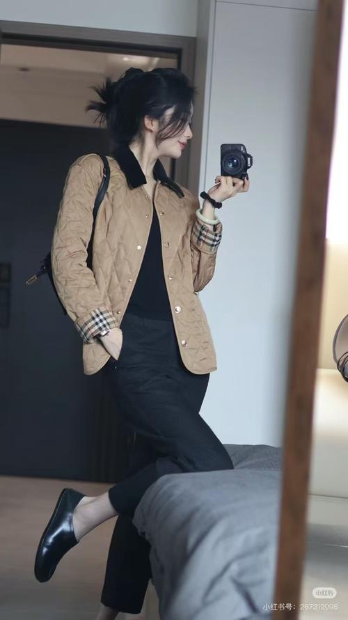 巴宝莉2025棉服,设计会带来哪些惊喜?-图2 巴宝莉2025棉服,设计会带来哪些惊喜?-图2