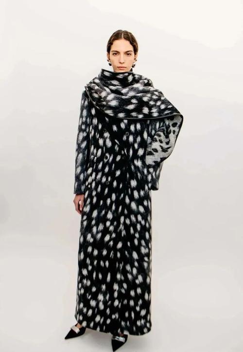 2025年女装流行品牌-图2