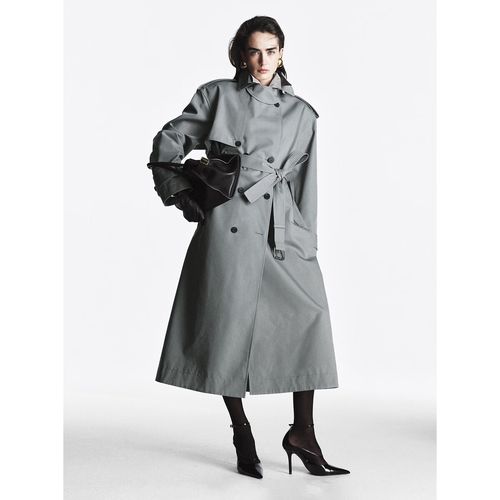 2025年灰色外套流行趋势是什么？-图2