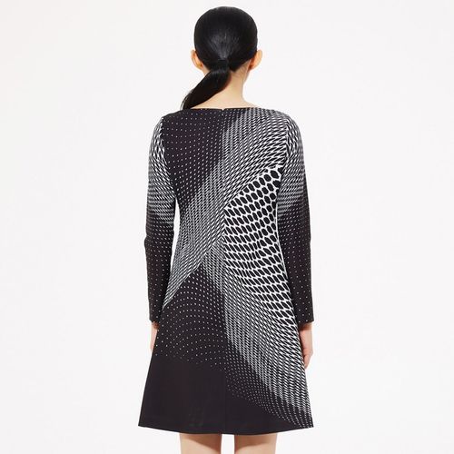 定位黑白花女装新款专柜，新款在哪款最值得买？-图1