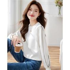 逸阳女装2025款上衣有何设计亮点？-图2