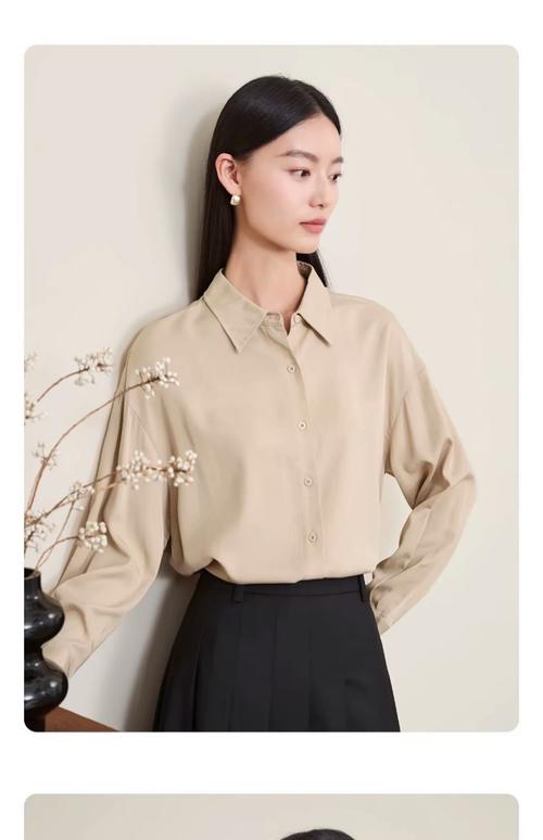 逸阳女装2025款上衣有何设计亮点？-图1