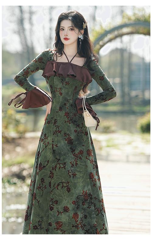 2025春女装新款，哪些设计会成爆款？-图3