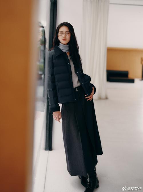 艾莱依2025春款女装有何新设计亮点?-图3 艾莱依2025春款女装有何新设计亮点?-图3