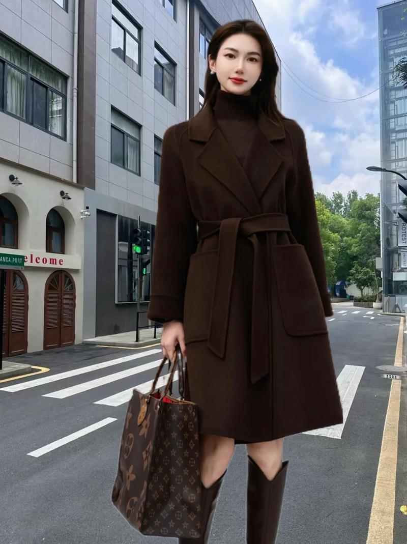 女装大衣品牌有哪些牌子-图2