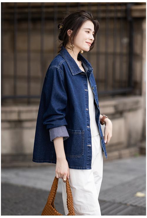 2025新款女装牛仔服，设计亮点有哪些？-图1