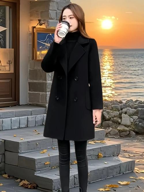 双面呢女装外套搭配图片-图3