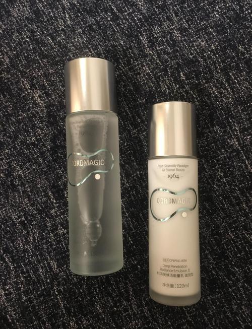 干敏肌选护肤品,到底该看成分还是看口碑?-图1 干敏肌选护肤品,到底该看成分还是看口碑?-图1