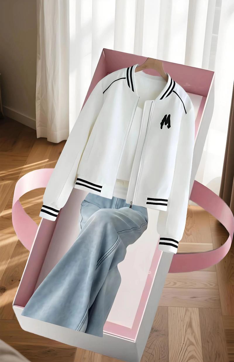 棒球服外套怎么搭出时髦感？-图3