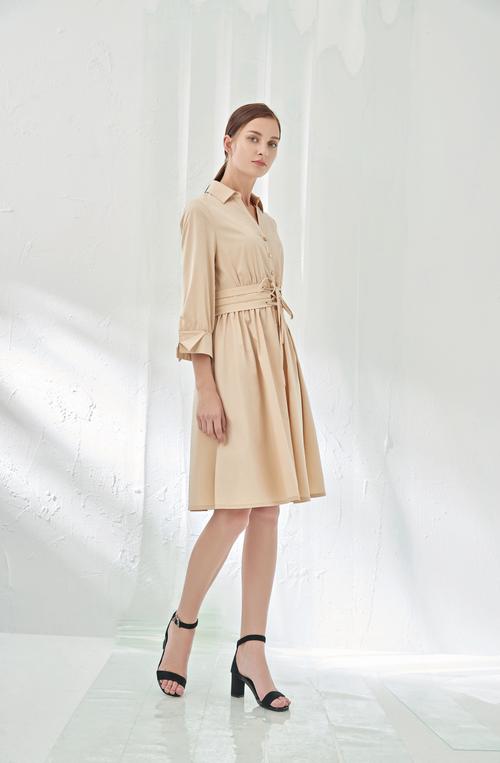 慕拉女装2025新款有何设计亮点？-图1