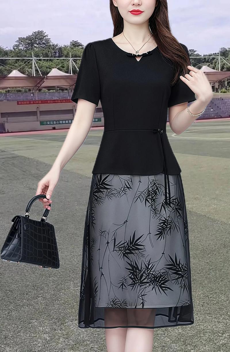 慕拉女装2025新款有何设计亮点？-图3