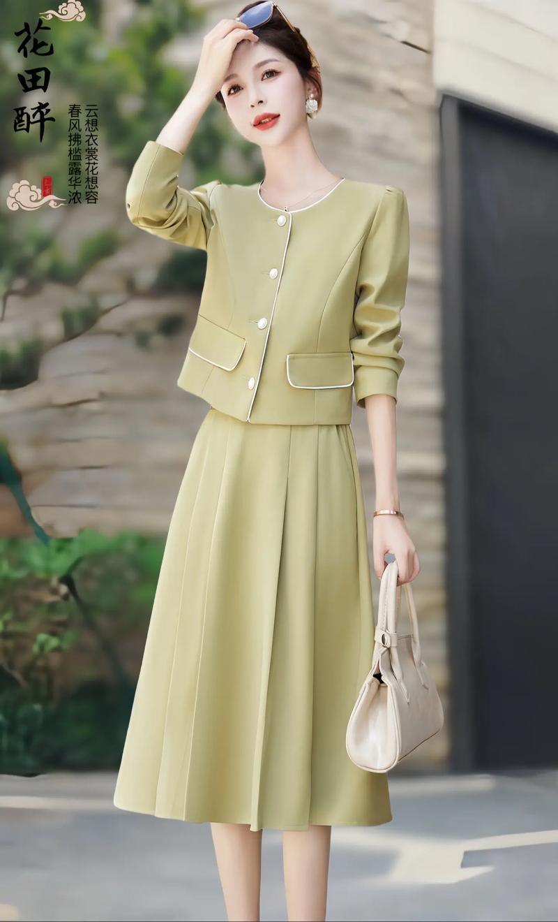 当下最火女装款是哪些？-图3