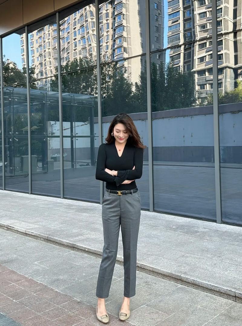 女装西裤配什么上衣?图片参考选款指南-图3 女装西裤配什么上衣?图片参考选款指南-图3
