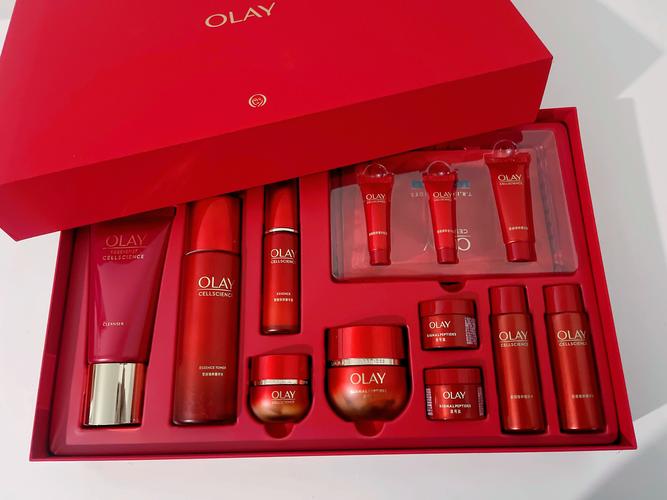 60岁后护肤品怎么选?抗老保湿哪个更关键?-图1 60岁后护肤品怎么选?抗老保湿哪个更关键?-图1