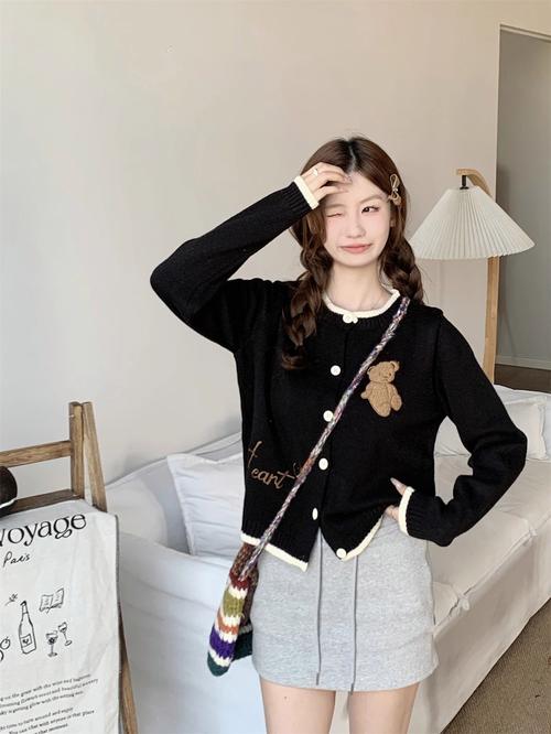 2025春装新款潮,女装流行趋势如何?-图3 2025春装新款潮,女装流行趋势如何?-图3