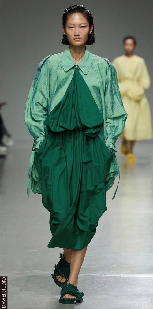 2025春夏女装面料有哪些新趋势与亮点？-图3