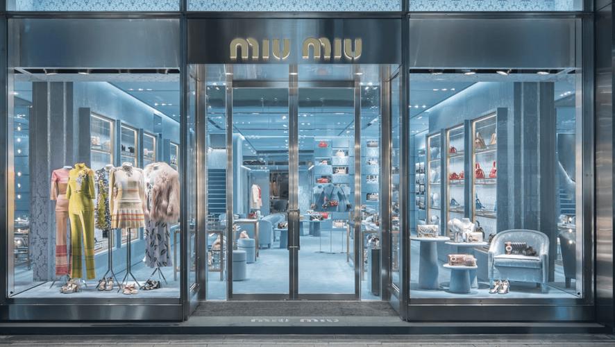 Miu Miu女装旗舰店,为何能成时尚界焦点?-图2 Miu Miu女装旗舰店,为何能成时尚界焦点?-图2