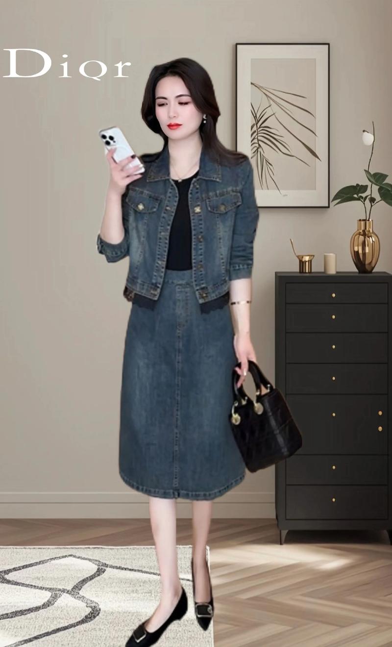 2025新款女装套装裙，设计亮点在哪里？-图2