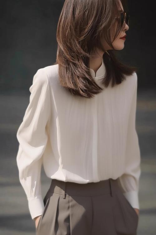 2025新款白衬衫女装，设计有何新突破？-图1