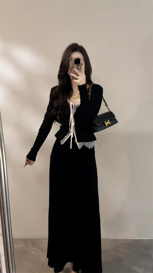 2025秋装新款女装，有哪些流行趋势？-图3