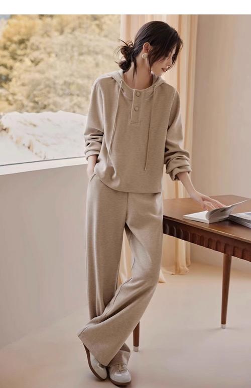 宽松风格女装怎么搭才显瘦时髦？-图3