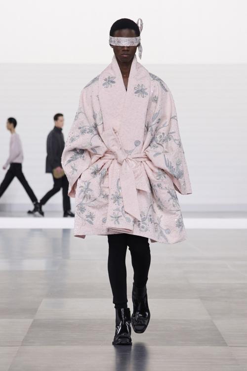 徘徊女装2025冬装图片有哪些新款？-图1