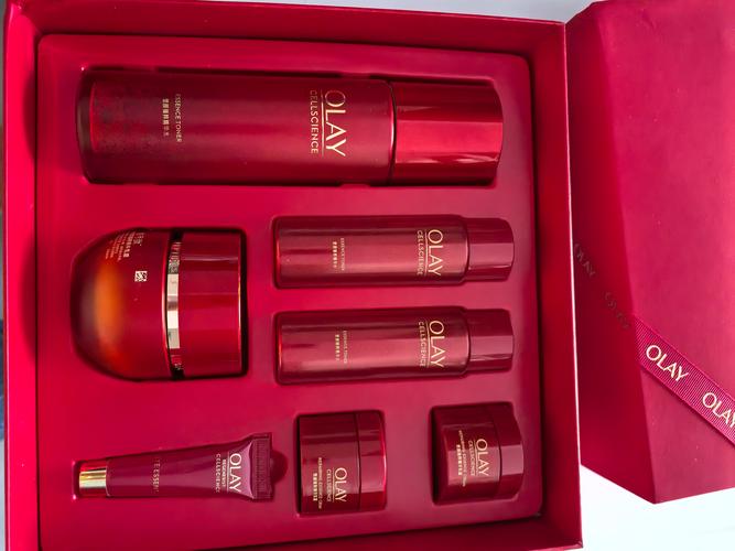 50岁选护肤品，到底哪个牌子更合适？-图2