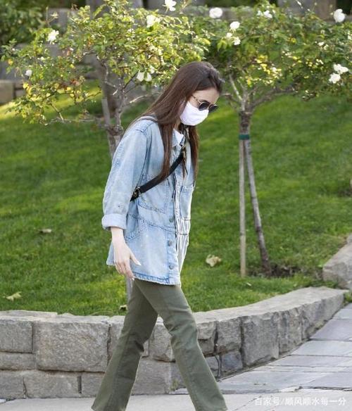 Lily军绿色大衣怎么搭配更显气质？-图1