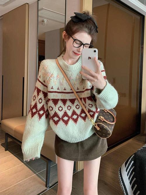 冬季毛衣怎么搭好看？-图1