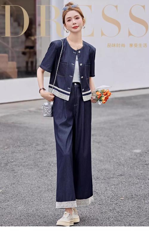 2025夏优雅女装怎么搭才高级？-图2