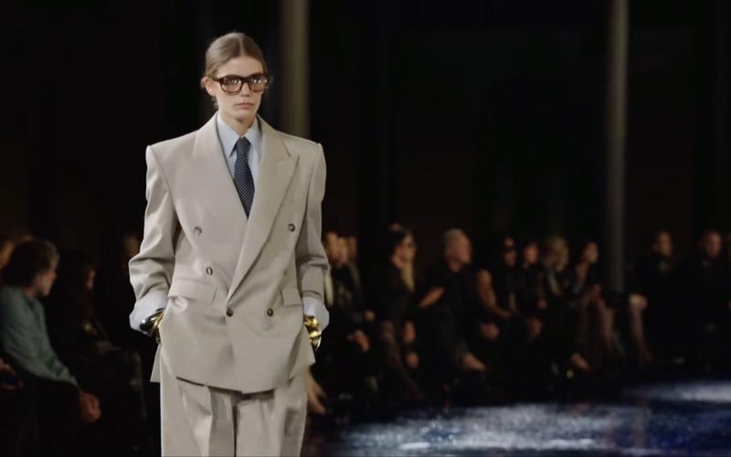 圣罗兰2025春夏女装,藏着哪些惊喜?-图1 圣罗兰2025春夏女装,藏着哪些惊喜?-图1