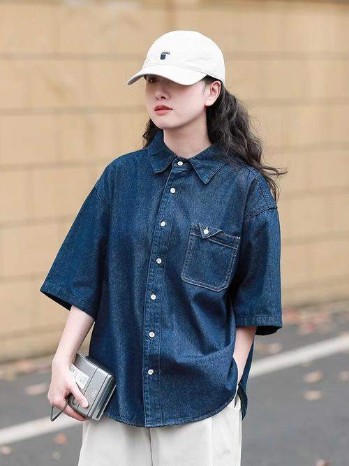 2025牛仔女装新款有哪些潮流看点？-图2