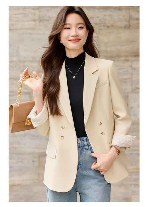 小西服女装2025新款，哪些设计最值得期待？-图2