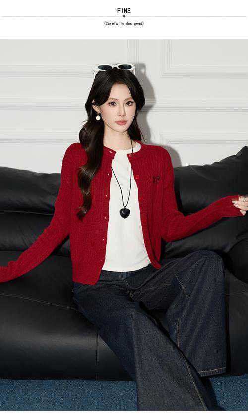 2025早秋女装流行趋势有哪些？-图2