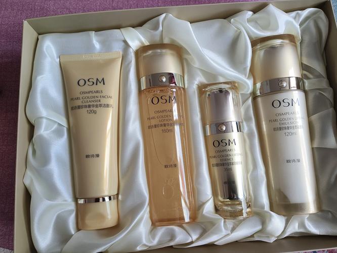 40岁护肤品怎么选？抗老保湿怎么兼顾？-图1