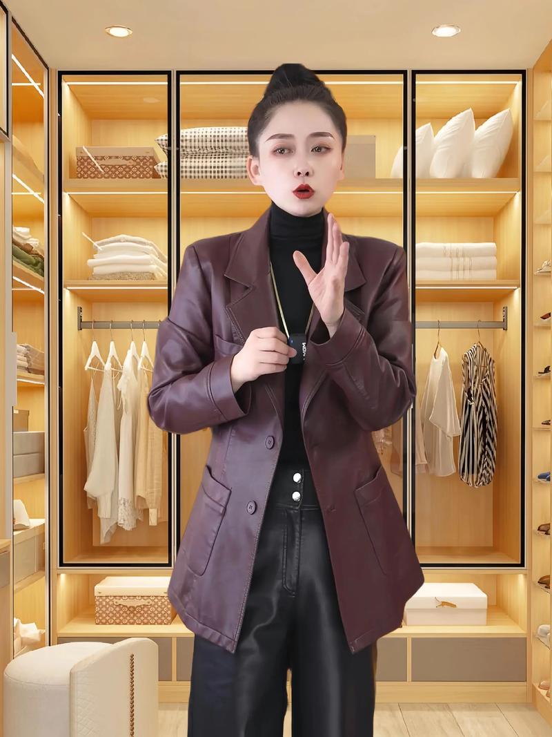 2025年热卖女装款式有哪些？-图3