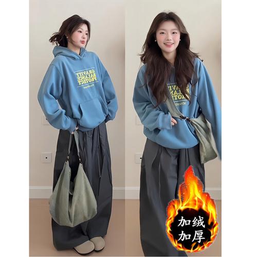 2025秋女装休闲套装,怎么选才时髦又实穿?-图2 2025秋女装休闲套装,怎么选才时髦又实穿?-图2