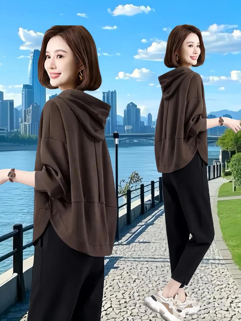 2025秋流行女装有哪些新趋势？-图1