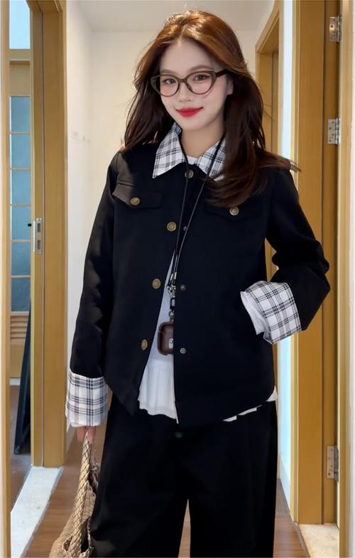 2025新款女装棒球服，有哪些设计亮点？-图3