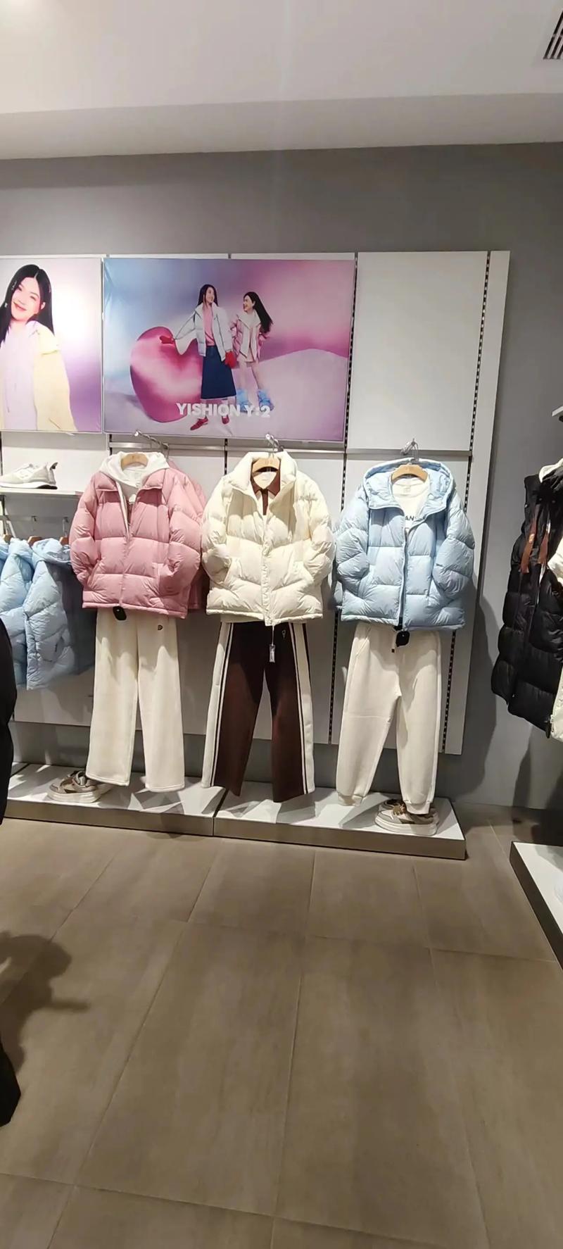 以纯官方网站专卖店女装-图3