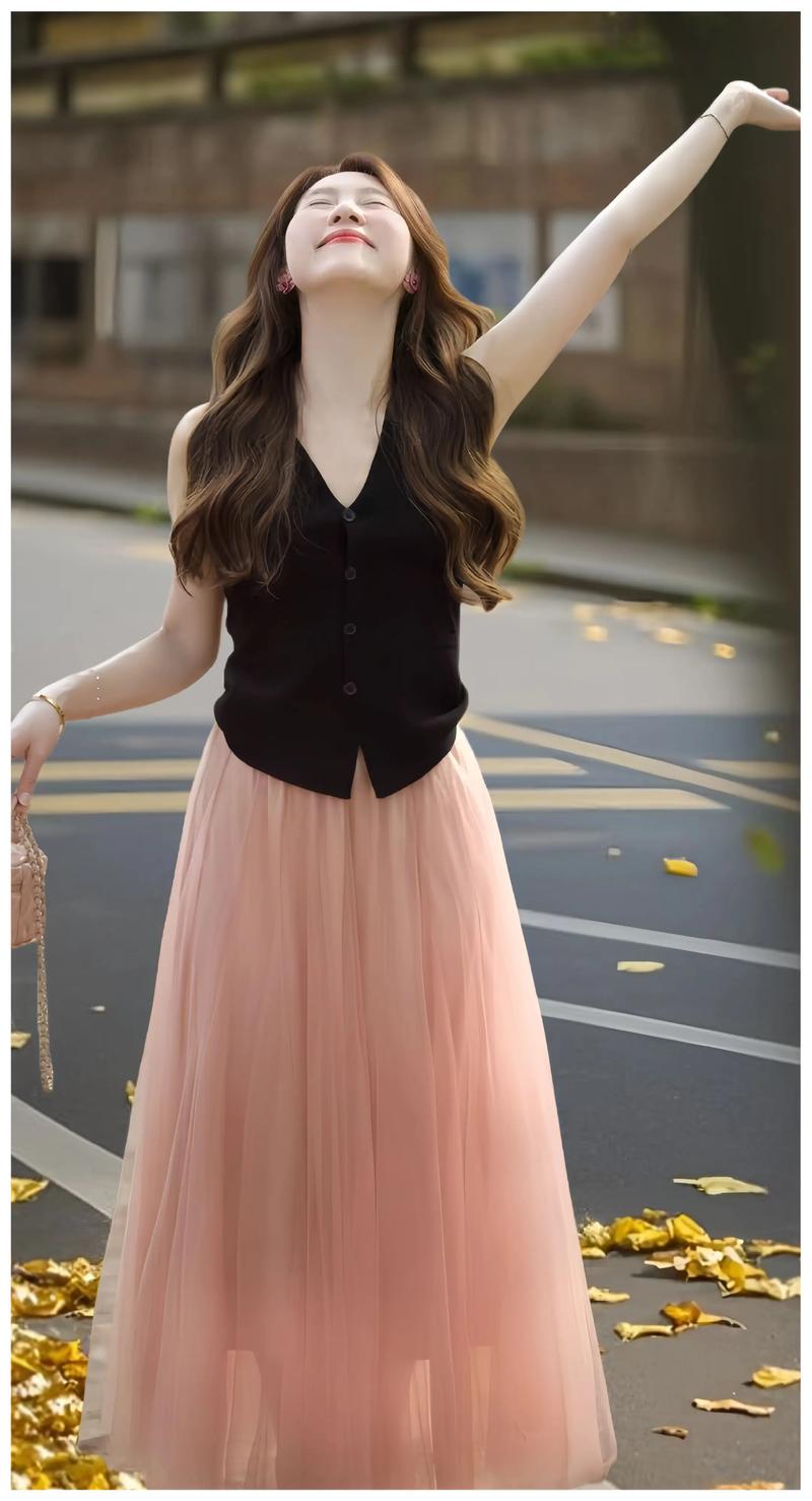 2025夏季女装连衣裙-图2 2025夏季女装连衣裙-图2